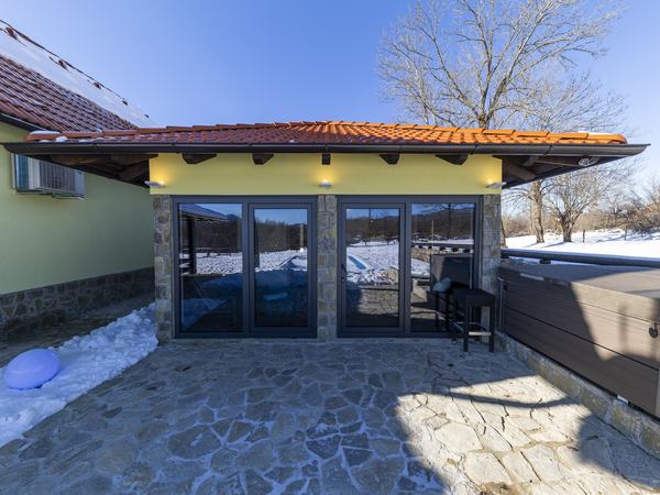L'edificio spa d'inverno